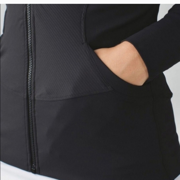 Lululemon In Flux Reversible Black zip Hoodie Size 8 - Picture 8 of 14